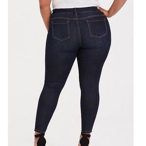 Torrid stretch denim jeggings